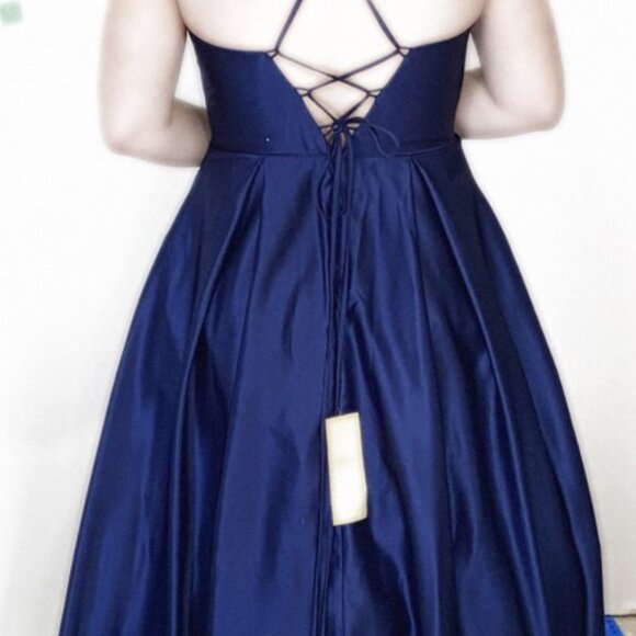 Prom/Bridesmaid Dress - Size 10  (Like NEW) - Picture 3 of 5